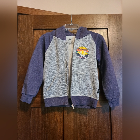 Yellowstone National Park zip up hoodie - Picture 6 of 9